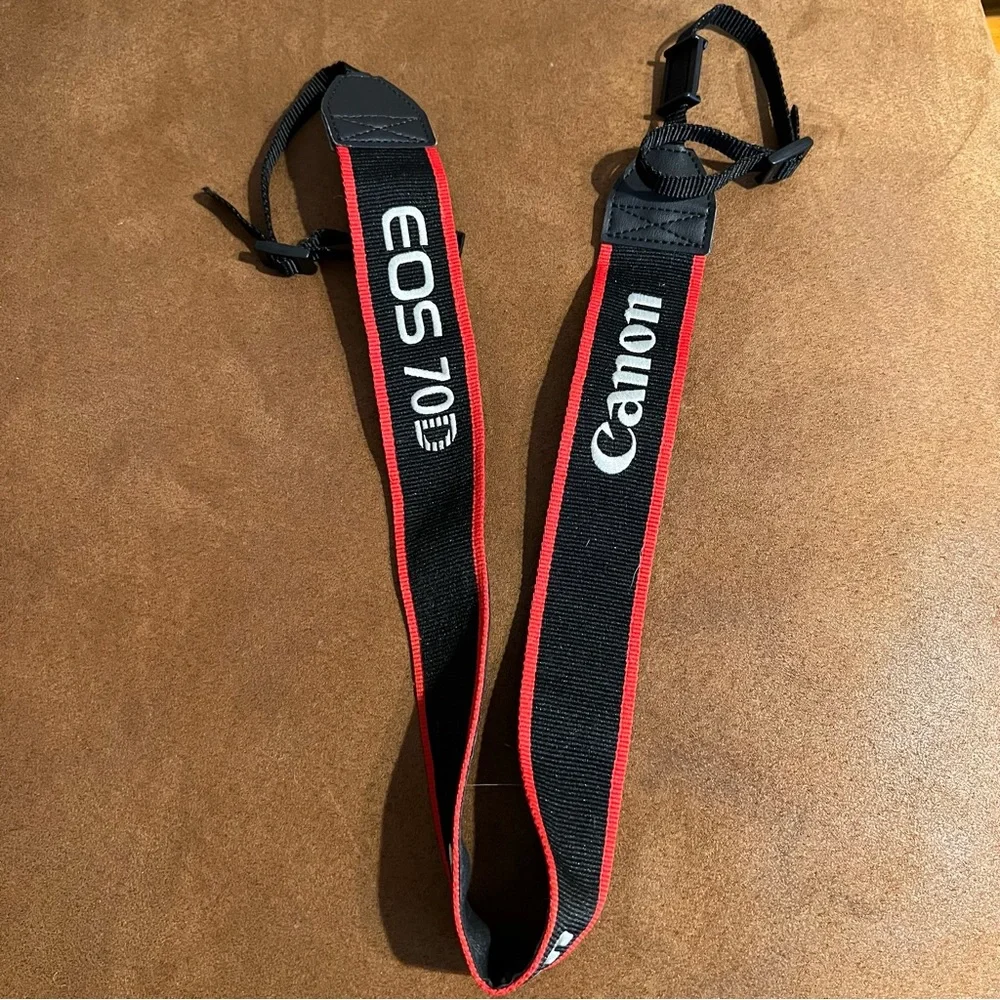 Canon EOS 70D neck strap